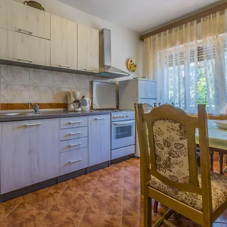 Charmantes Nur 200 Meter Zum Mit Parkplatz, Spuelmaschine, Grillbereich Apartament