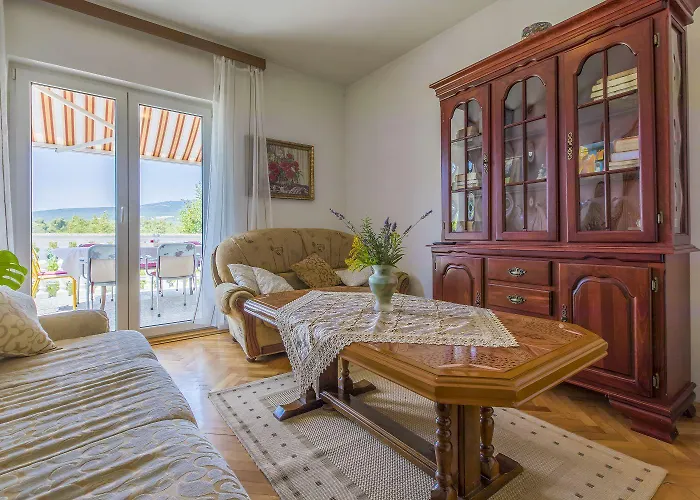 Charmantes Nur 200 Meter Zum Mit Parkplatz, Spuelmaschine, Grillbereich Apartament Jadranovo