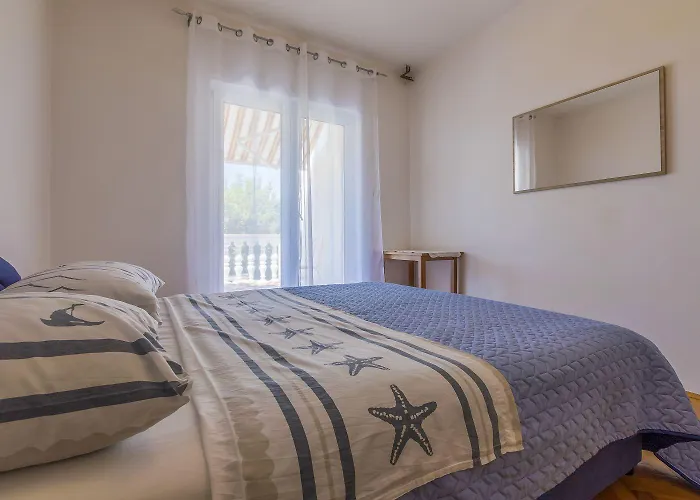 Charmantes Nur 200 Meter Zum Mit Parkplatz, Spuelmaschine, Grillbereich Apartament Jadranovo