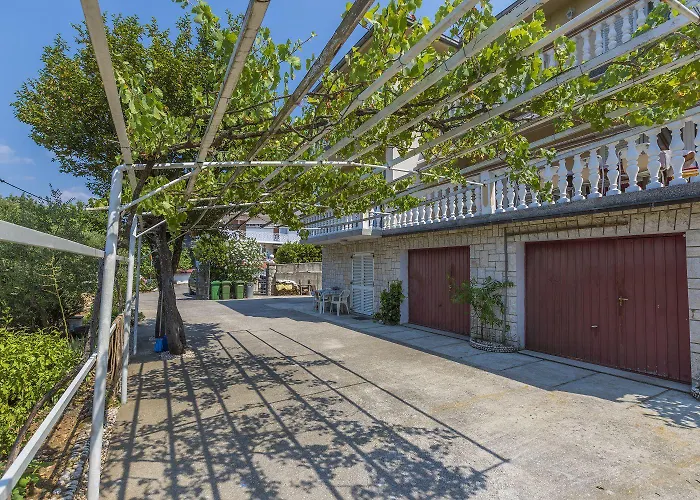 Charmantes Nur 200 Meter Zum Mit Parkplatz, Spuelmaschine, Grillbereich Apartament Jadranovo
