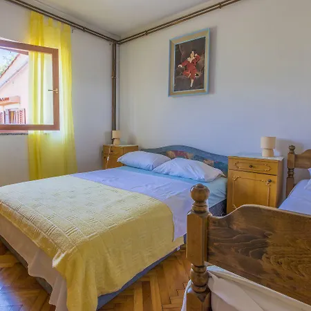 Charmantes Nur 200 Meter Zum Mit Parkplatz, Spuelmaschine, Grillbereich Apartment
