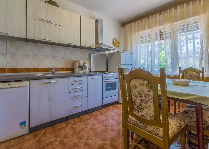 Charmantes Nur 200 Meter Zum Mit Parkplatz, Spuelmaschine, Grillbereich Appartement